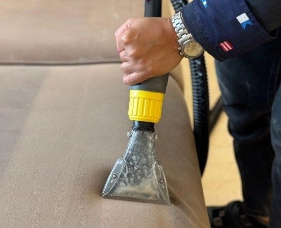 علت بو دادن مبل و روش جلوگیری از آن علت بو دادن مبل و روش جلوگیری از آن