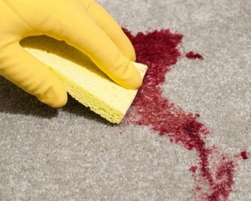 چگونه پاک كردن لكه خون پريود از مبل در منزل با روش های خانگی چگونه پاک كردن لكه خون پريود از مبل در منزل با روش های خانگی