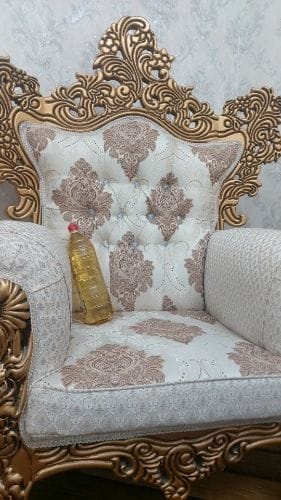 بهترین روش پاک کردن لکه روغن از روی مبل در منزل بهترین روش پاک کردن لکه روغن از روی مبل در منزل