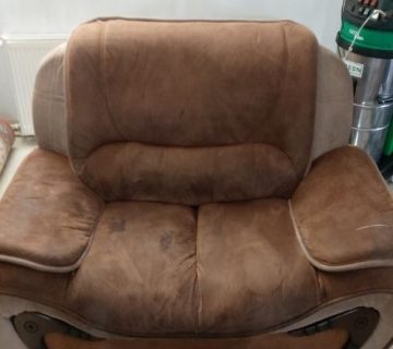 روش پاک کردن لکه های چربی روغن از روی مبل